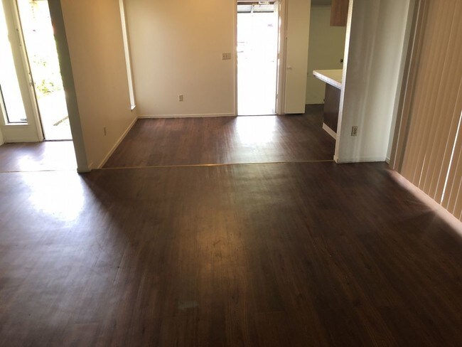 Building Photo - 1520 Silver Creek Circle