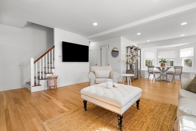 Building Photo - 27 Reef Ct