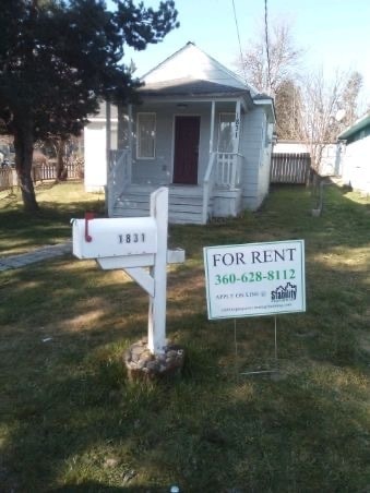 Building Photo - ACT FAST!!! COZY, REMODELED HOUSE!!!