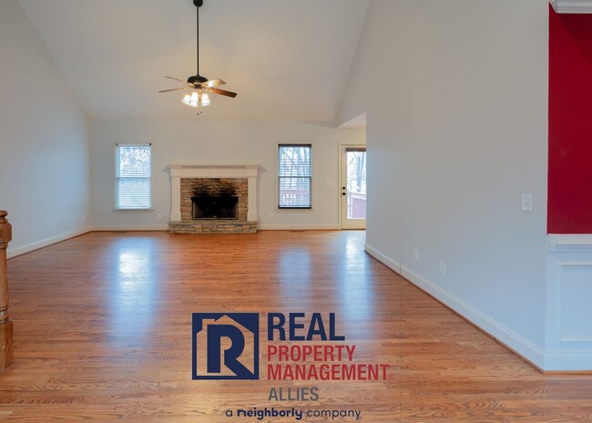 Building Photo - Charming White, GA Home