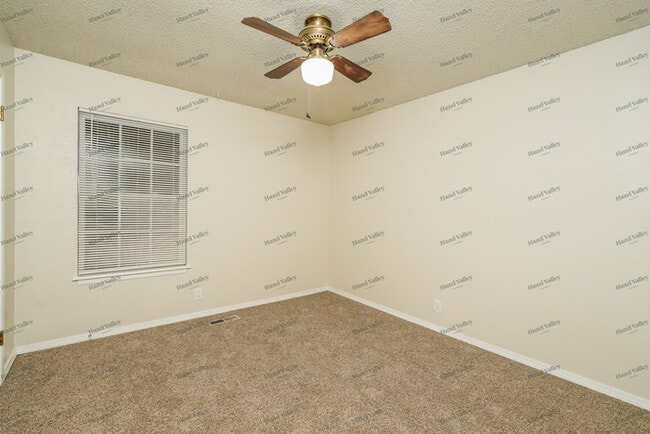 Building Photo - 6905 S Oswego Ave