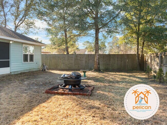 Building Photo - Stunning Home in East Navarre