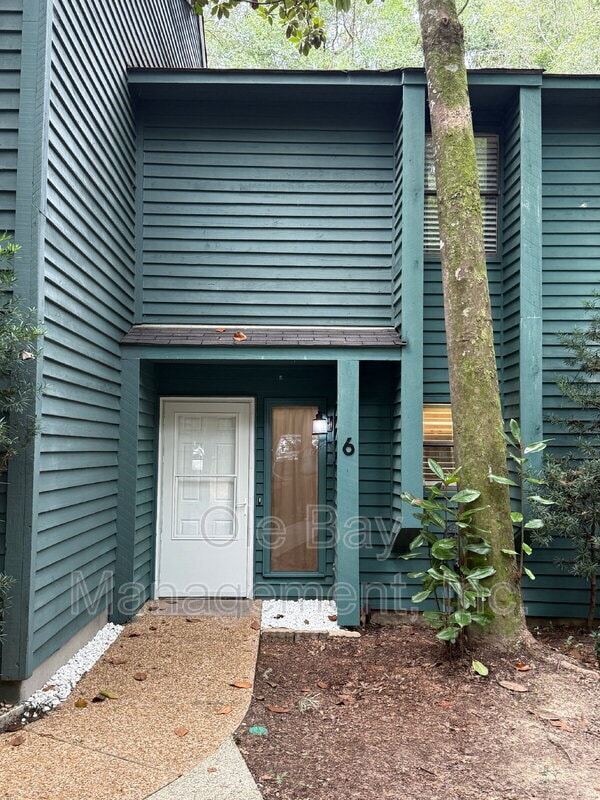 Building Photo - 6 Summer Oaks Dr
