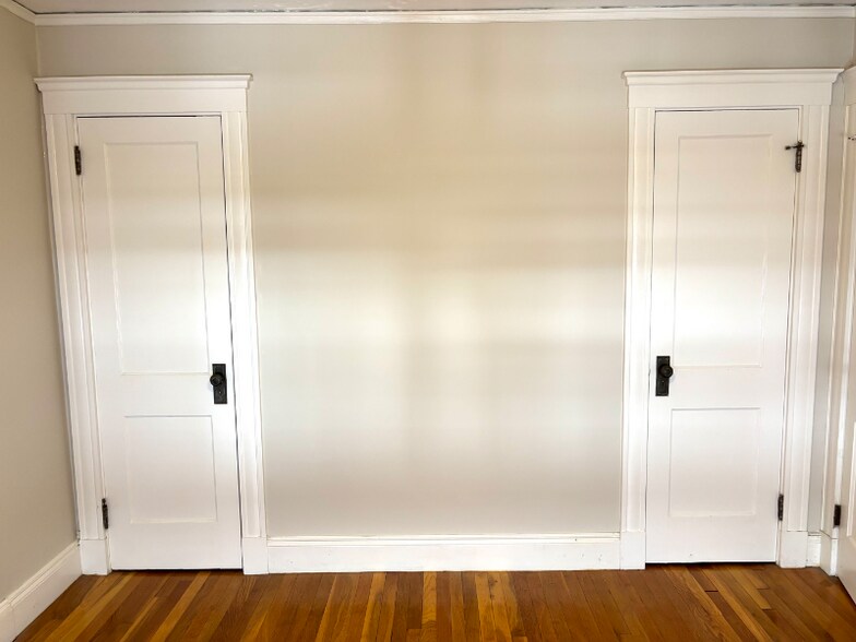 Building Photo - 80 Sanborn Ave