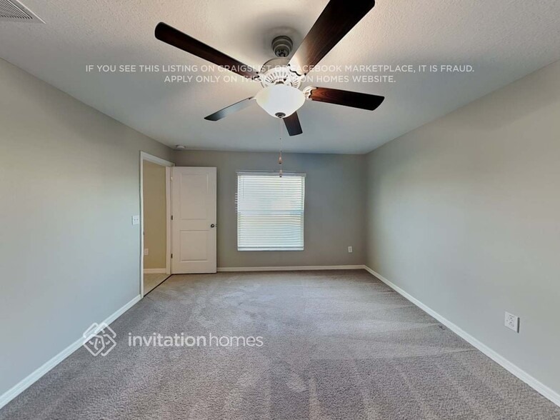 Building Photo - 1533 Blue Rose Dr