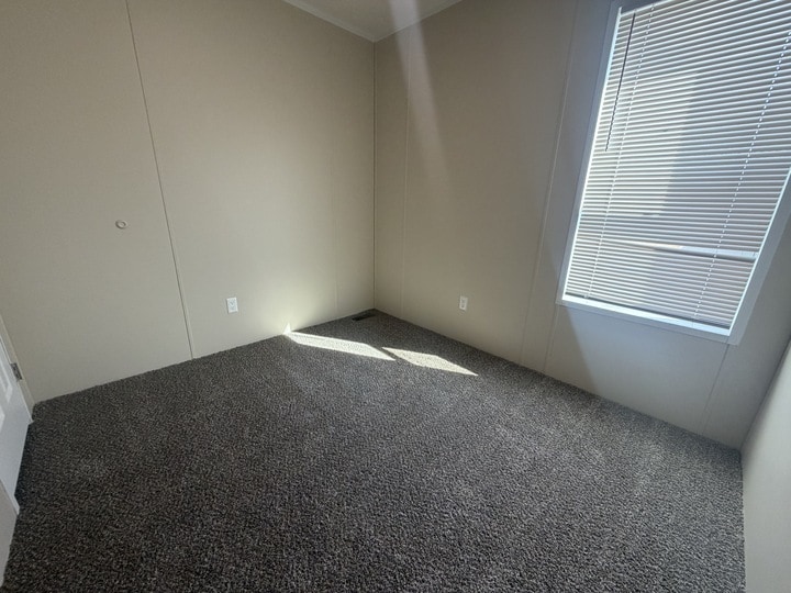 Building Photo - 38127 Ducharme Dr