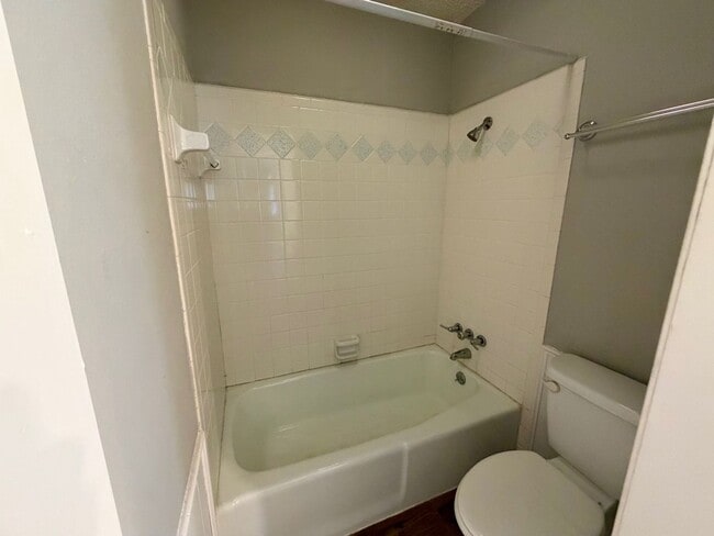 Building Photo - 15604 Gaddy Rd