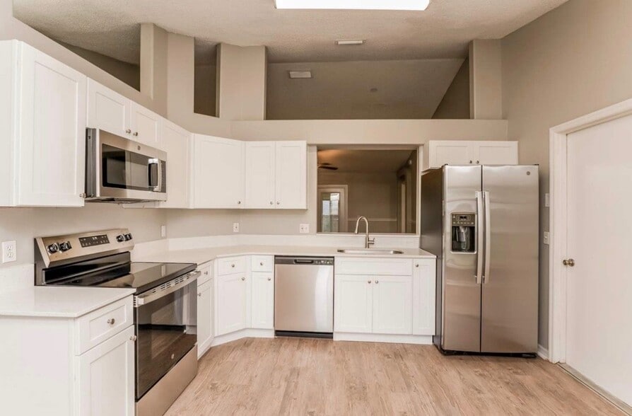 Building Photo - 1127 Cord Ct