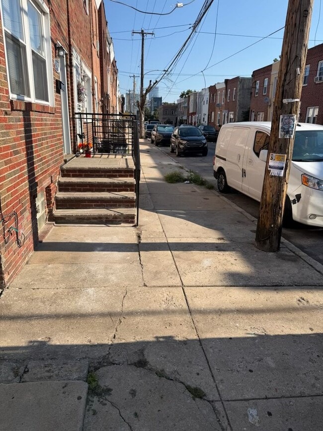 Building Photo - 1542 S 27th St