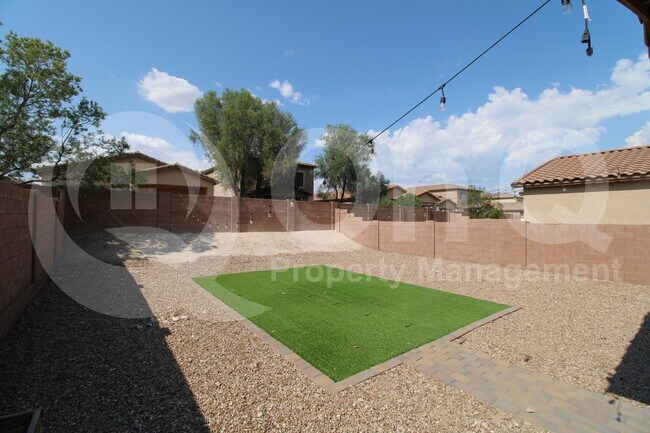 Building Photo - 7531 E Majestic Palm Ln