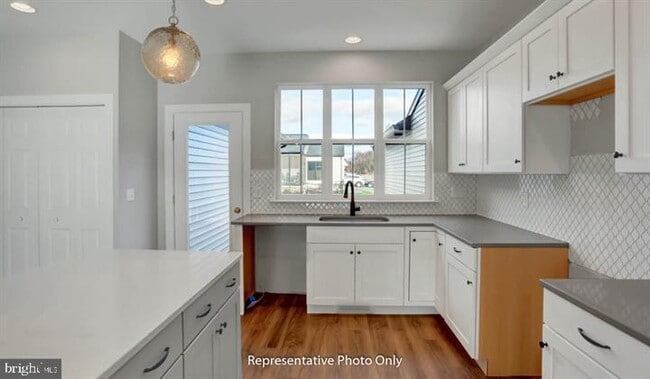 Building Photo - 403 Estate Dr
