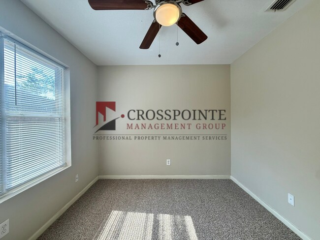 Building Photo - Tour Today! 2 Bedroom, 2 Bathroom Duplex!