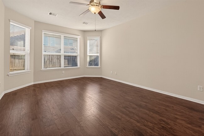 Building Photo - 24914 Diamond Ranch Dr