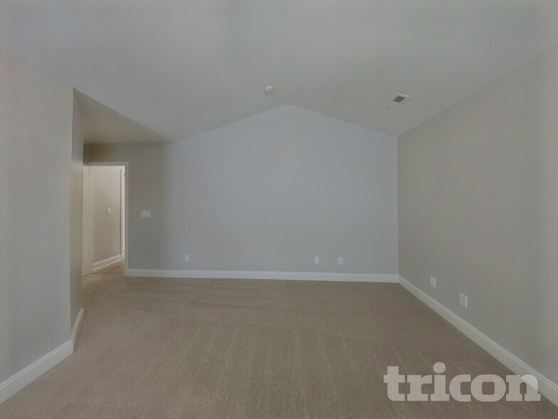 Building Photo - 1027 Coulwood Ln