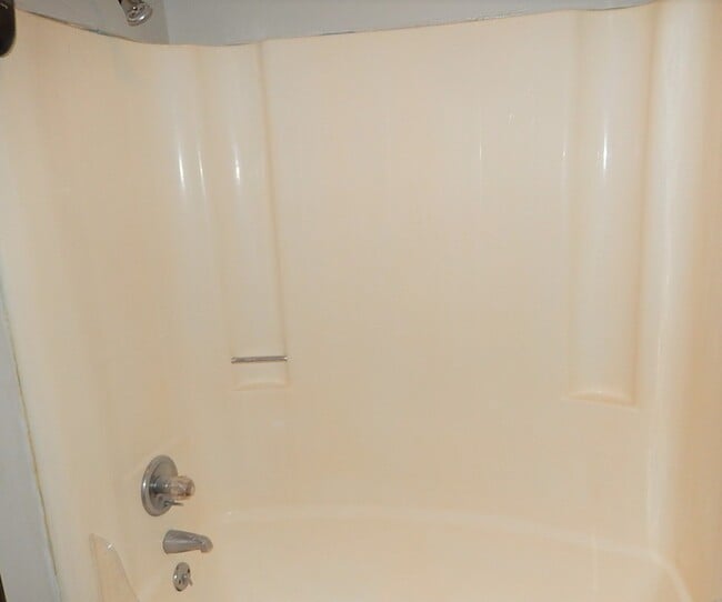 Building Photo - 3713 Sue Ellen Dr