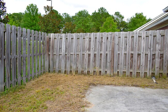 Building Photo - 106 Grove Landing Ct