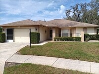 Building Photo - 2 bedroom 2 bathroom Large House for rent ...