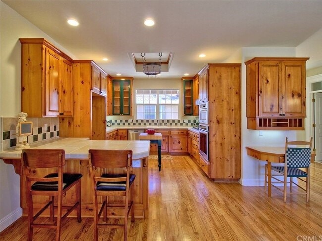 Building Photo - 1865 Vineyard Dr