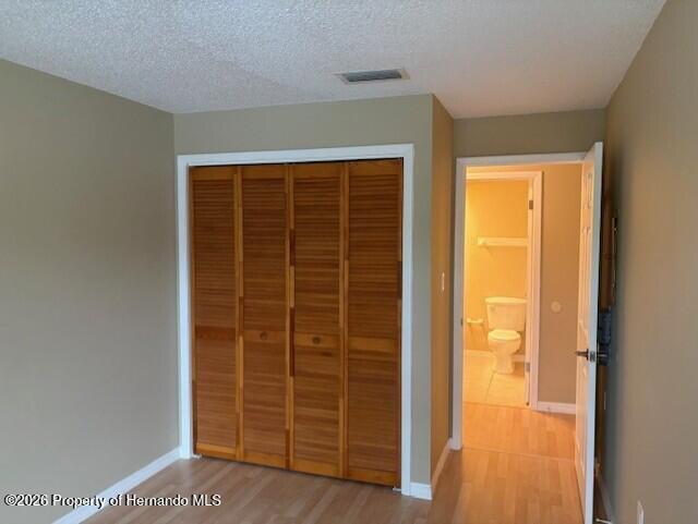 Building Photo - 6165 Chesham Dr