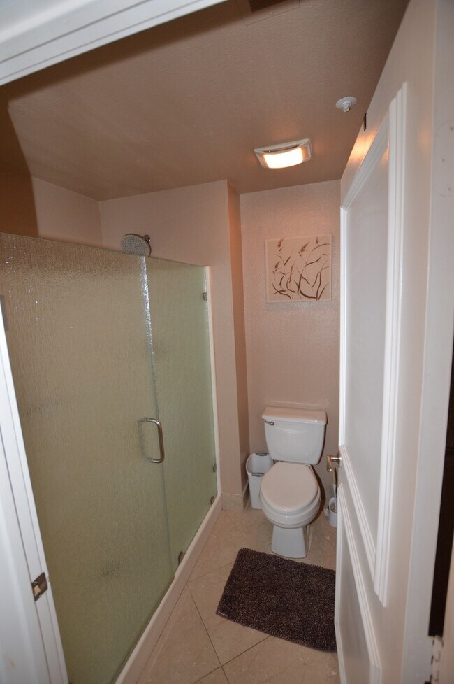 Building Photo - Meridian - Luxury 2 Bed | 2 Bath Condo
