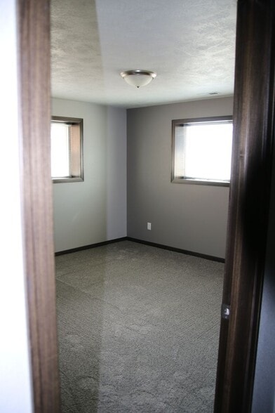 Building Photo - 3606 S Outfield Cir