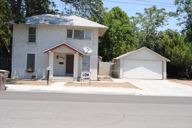 Building Photo - 2110 Bank St
