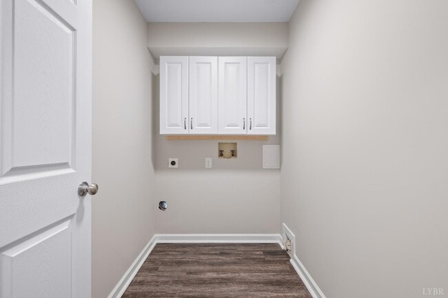 Building Photo - 117 Settlement Dr