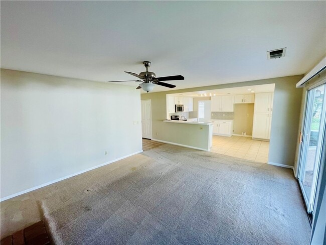 Building Photo - 25472 Day Lily Dr