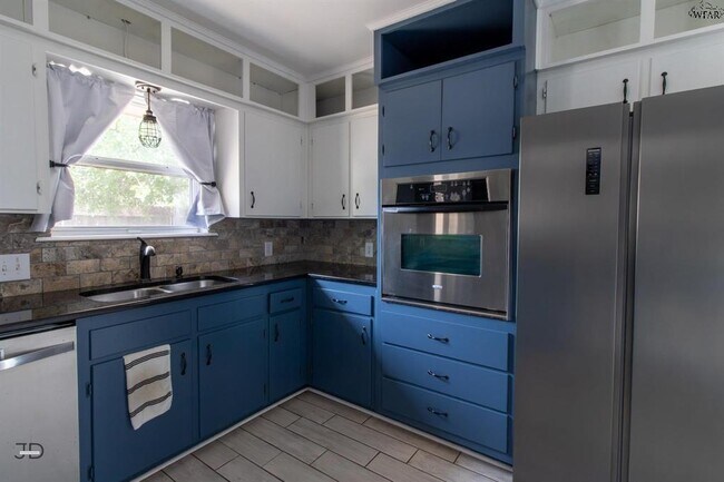 Building Photo - 9 Lackland Cir