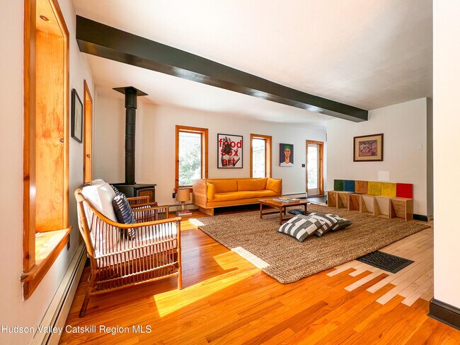 Building Photo - 258 NY-214