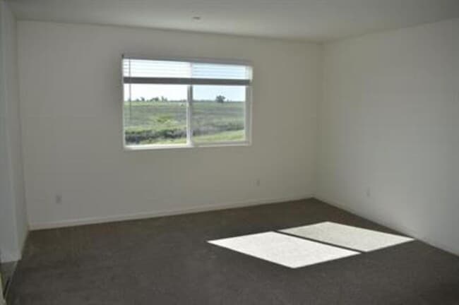 Building Photo - 4297 Lasalle Dr