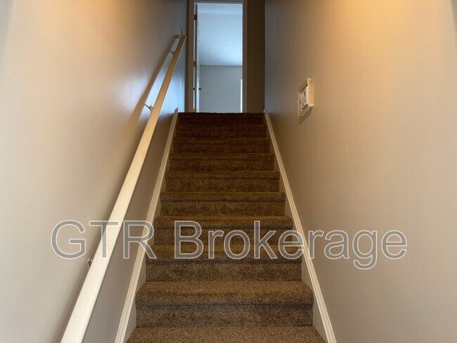 Building Photo - 179 Watercress Ct