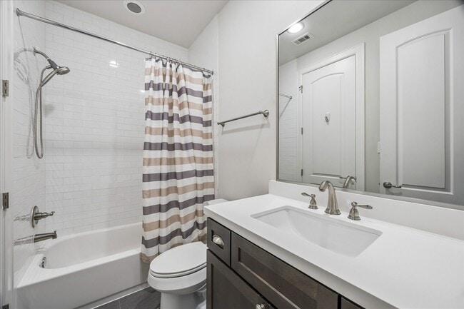 Building Photo - 1033 Ashland St