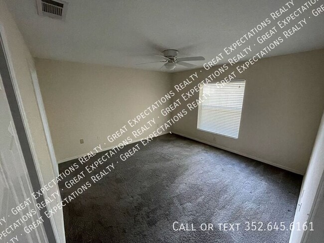 Building Photo - 6135 E Loring Ln