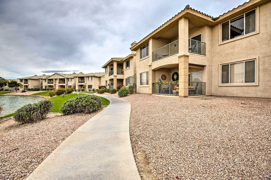 Building Photo - 16013 S Desert Foothills Pkwy