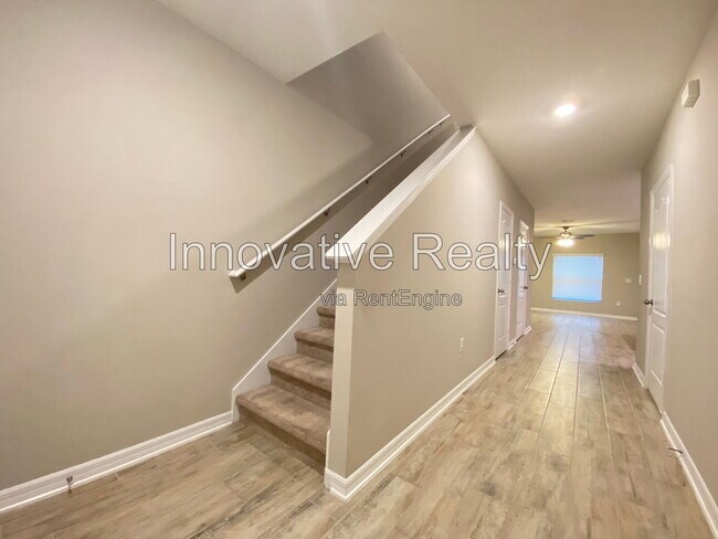 Building Photo - 302 Cedar Bark Ln