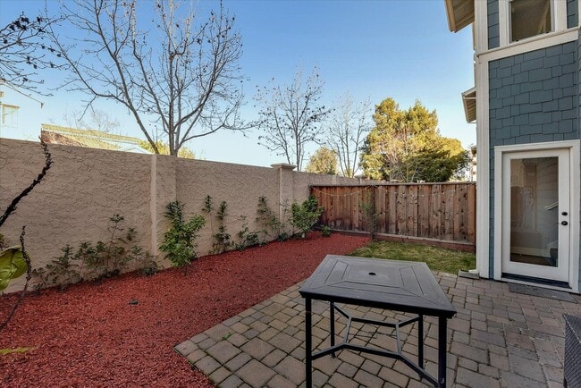Building Photo - LUXURY TOWNHOME IN SUNNYVALE | 2014 BUILD