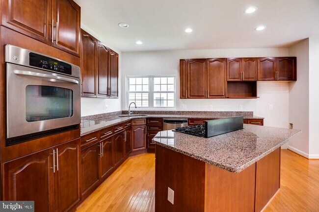 Building Photo - 13646 Sweet Woodruff Ln