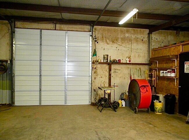 Building Photo - 8707 Private Rd 7355