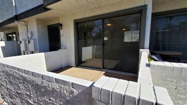 Building Photo - 3411 N 12th Pl
