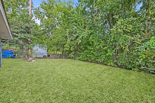 Building Photo - 11026 Spottswood Dr