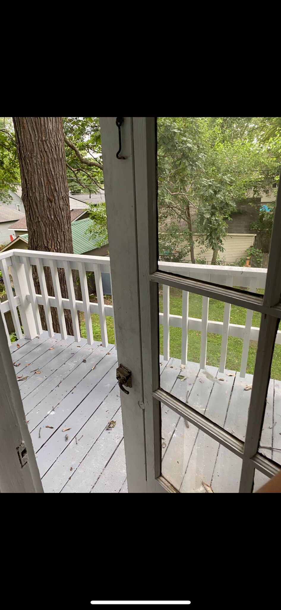 Building Photo - 627 Hawthorn Ave