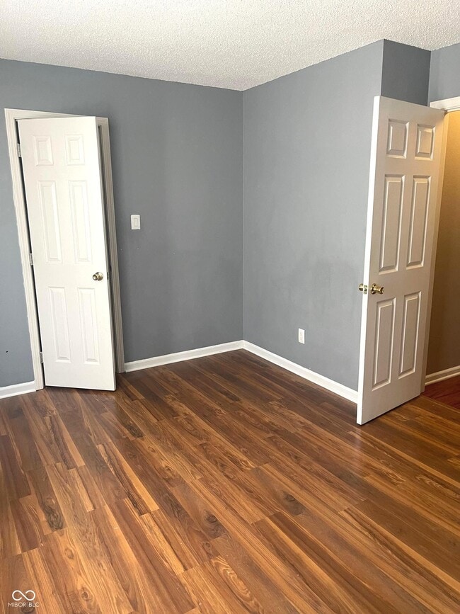 Building Photo - 1318 Crescent Dr