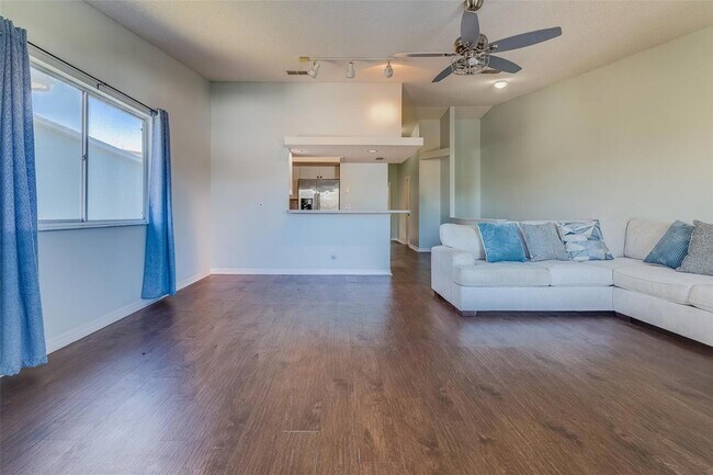 Building Photo - 508 Garland Cir