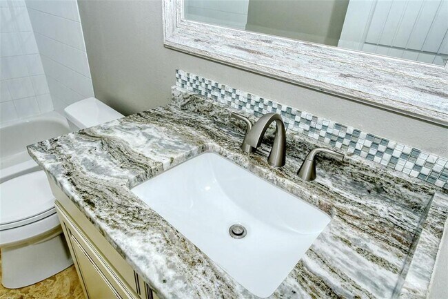 Building Photo - 6807 Sagebrush Cir