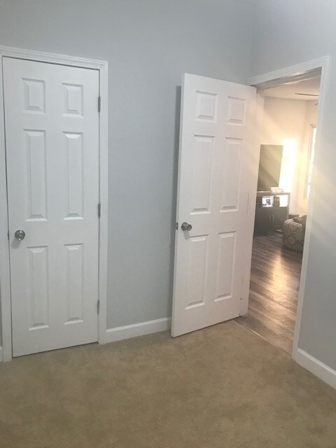 Building Photo - 1612 N Avers Ave