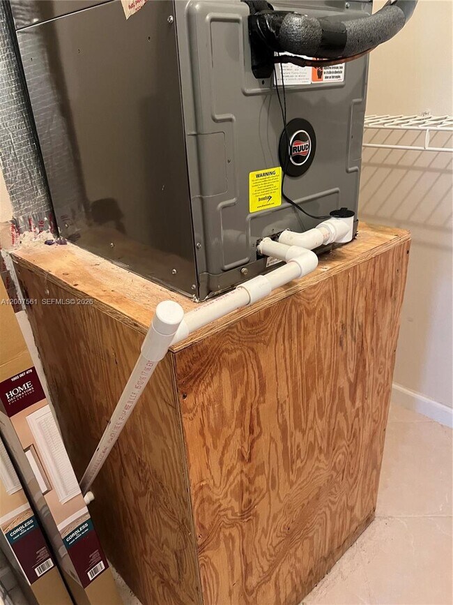 Building Photo - 6805 NW 75th St