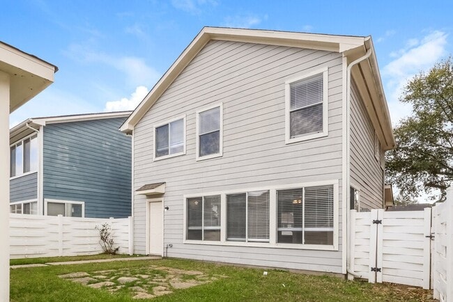 Building Photo - 10202 Farrell Dr