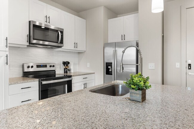 Building Photo - 5820 1/2 Cameron Road-SI FL4-ID1303396P