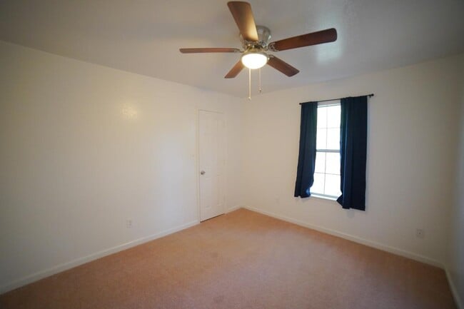 Building Photo - 1264 Ocala Rd